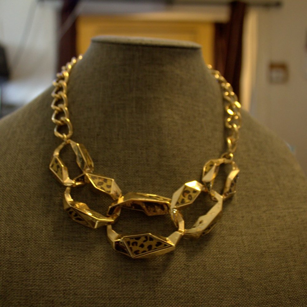 Large Stephan & CO. Gold Leopard Skin Chain link